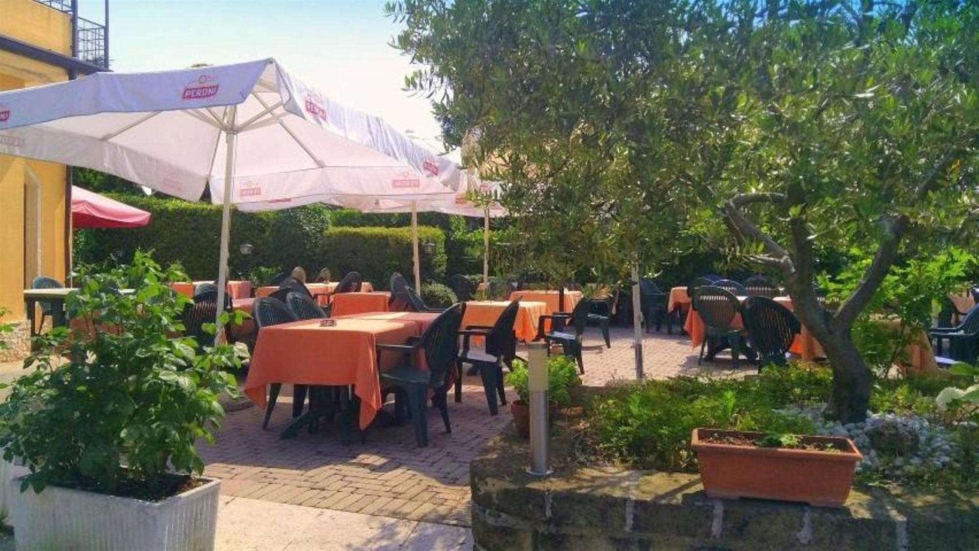 Casa Sant Elena Id15675 Lägenhet Peschiera del Garda Exteriör bild
